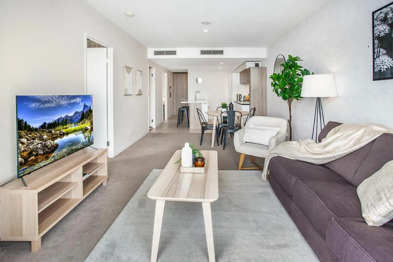 דירות בריסביין Slick Valley Pad With Balcony And Rooftop Pool